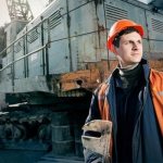 Рабочий на добыче угля