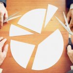 Реорганизация в форме выделения что это такое