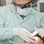 Стоматолог